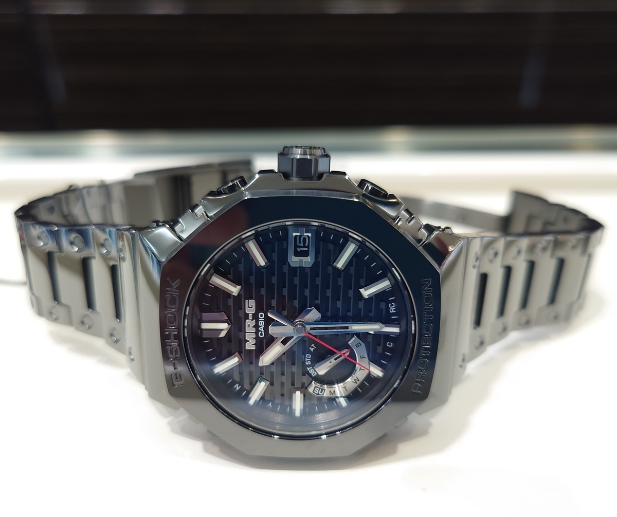 MRG-B2100B-1AJR | CASIO