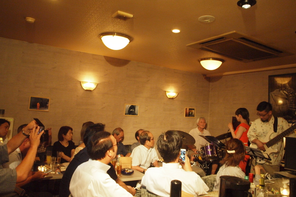 f:id:jazzpianobar:20180809014816j:plain