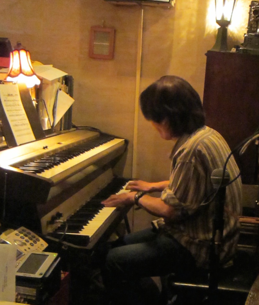 f:id:jazzpianobar:20190518002144j:plain