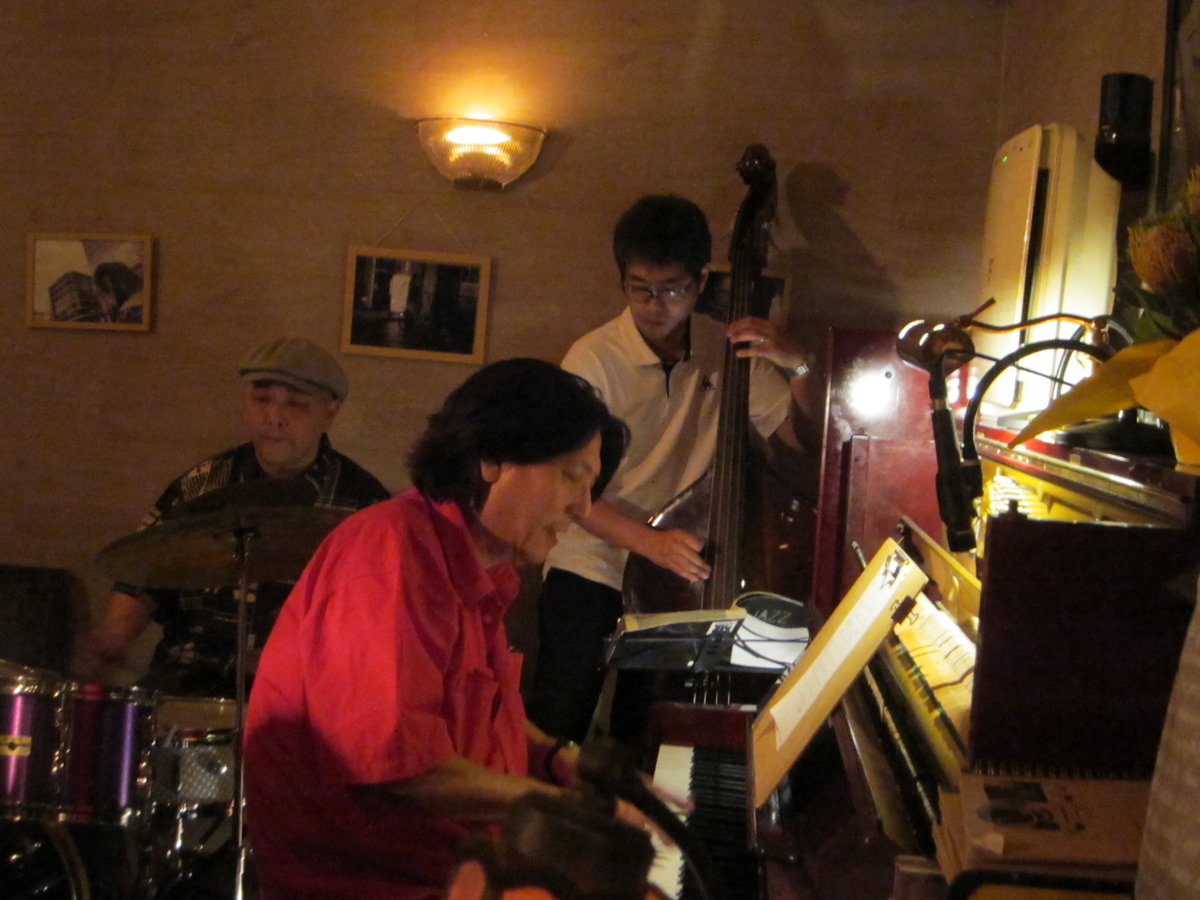 f:id:jazzpianobar:20190923020409j:plain