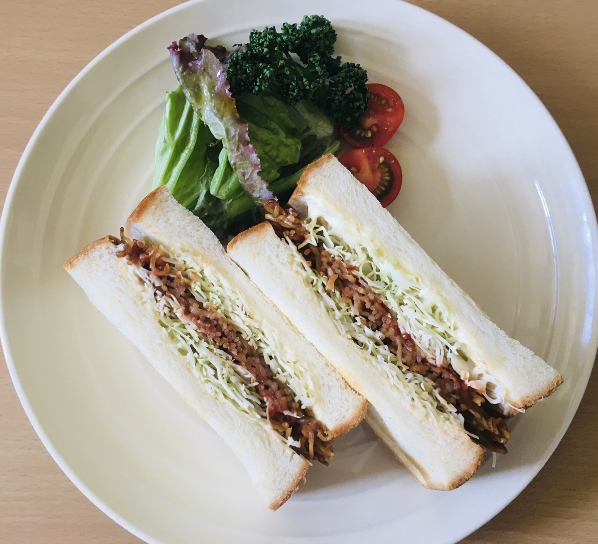 カップ焼きそばで作る サクサク の焼きそばパン Jc S Kitchen