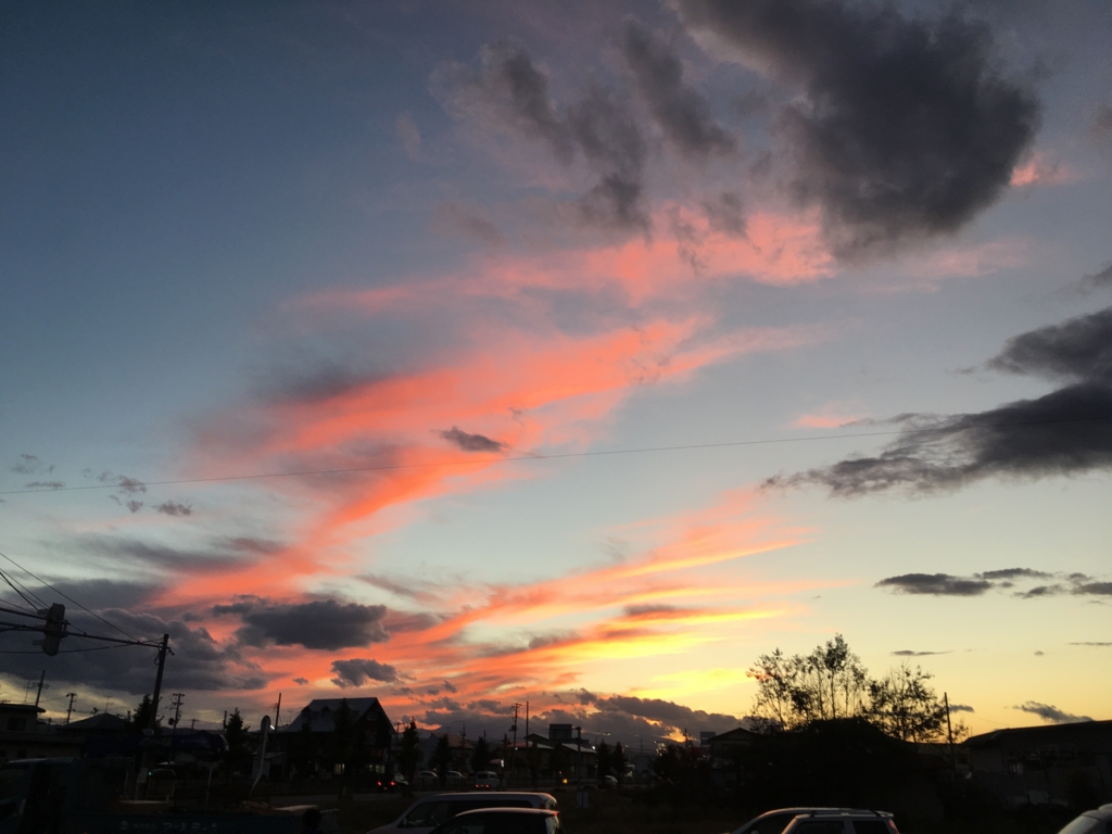 f:id:jdy00247:20161014201313j:plain 山形県寒河江市の夕焼け