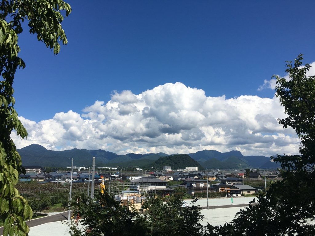 大日様からの眺め　奥羽山脈