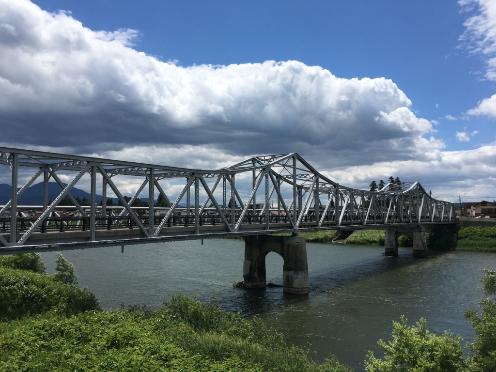 f:id:jdy00247:20170622113438j:plain 最上川の大石田大橋