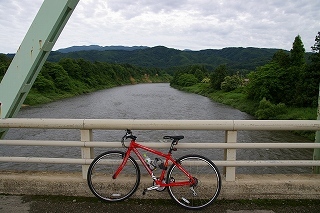 最上川　三ヶ瀬の流れ