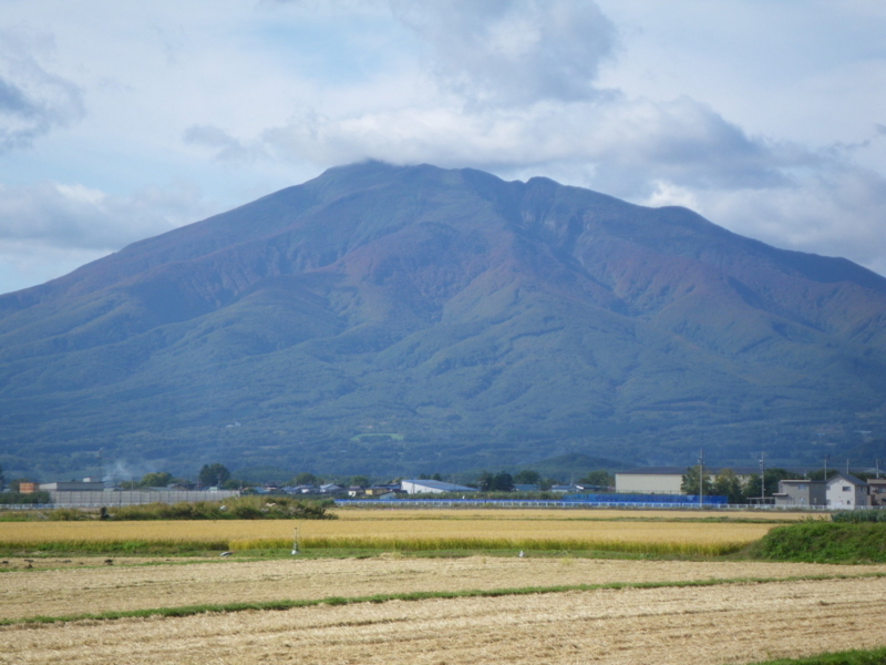 秋の岩木山