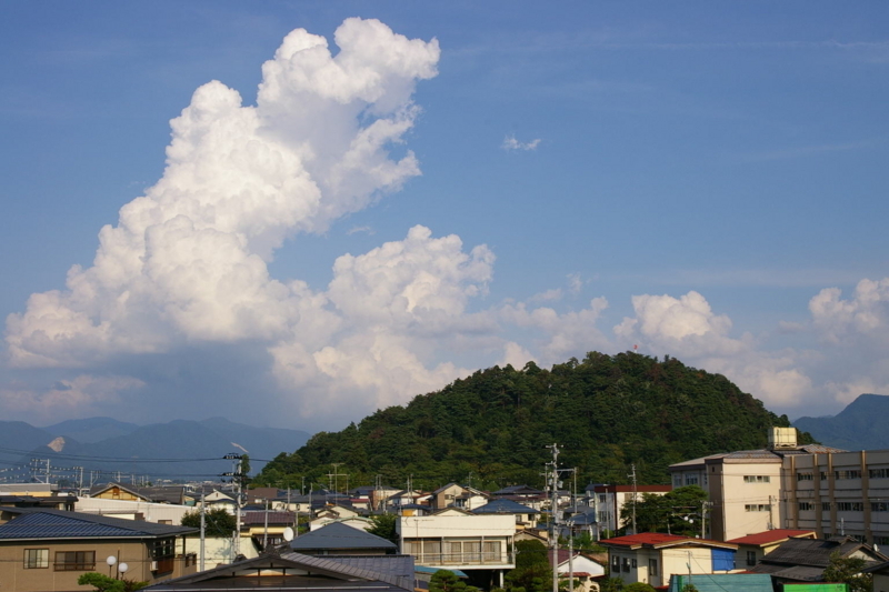 若木山と入道雲