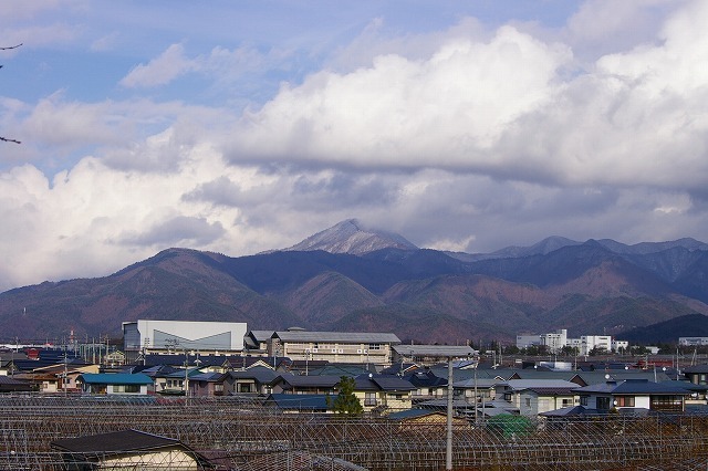 Imgp0546101210 甑岳もうっすらと雪化粧