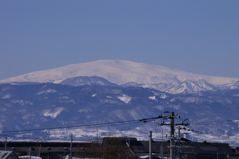 心が澄みきるかのような月山です。