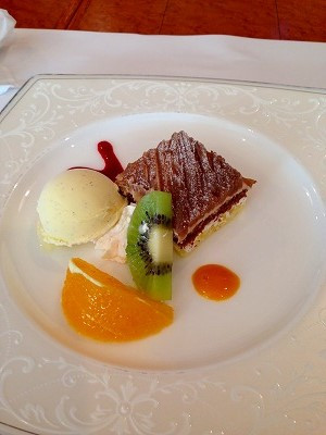 Img_21910928 レディースランチは食後にデザートがでることが魅力的です。