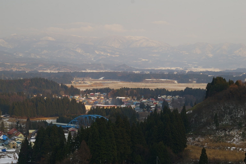 大石田町や遠くの山並み