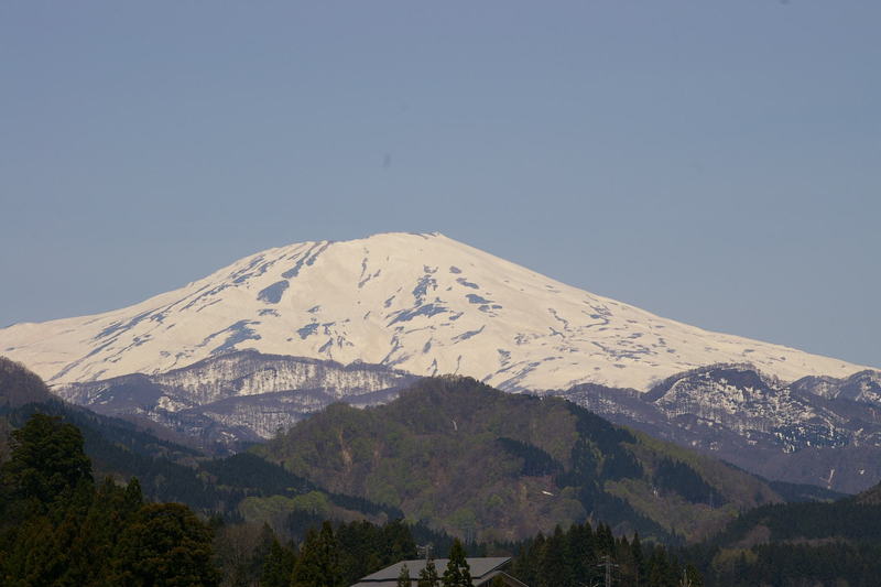 輝くような鳥海山