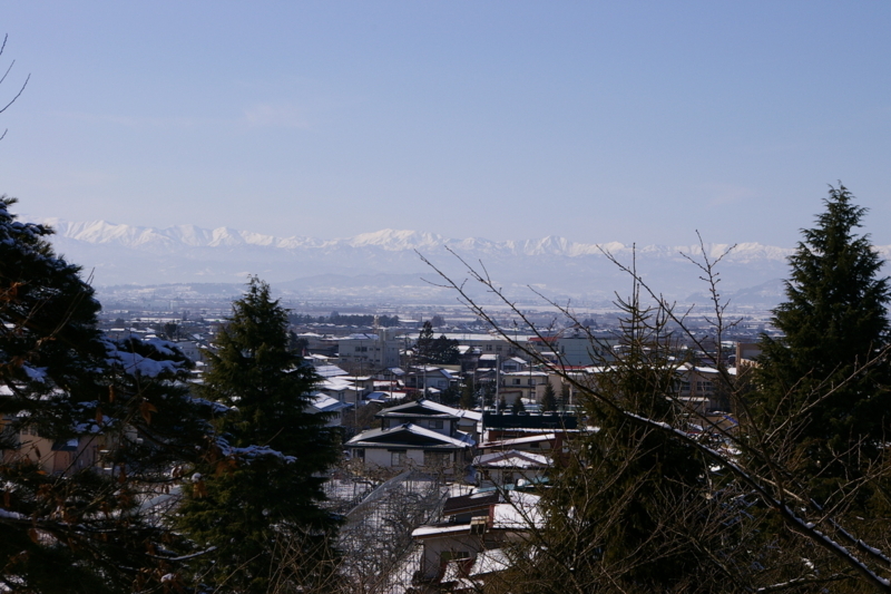 Imgp0275070205 I月山と葉山連邦の眺めです