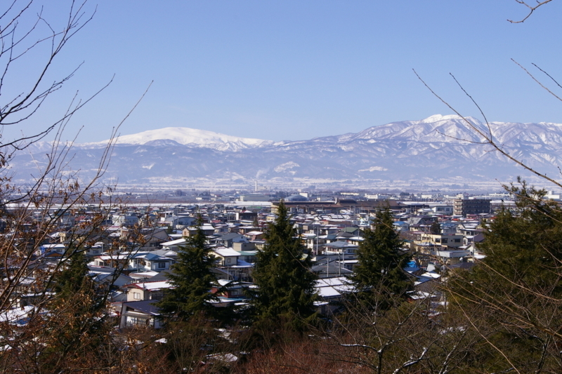 月山と葉山連邦の眺めです。