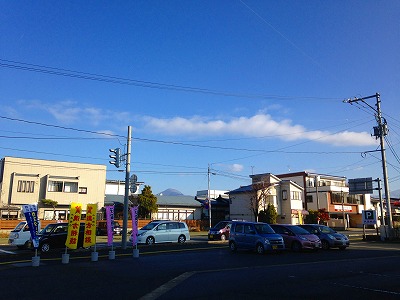 先週の土曜日の土屋薬局の駐車場から眺めた雲