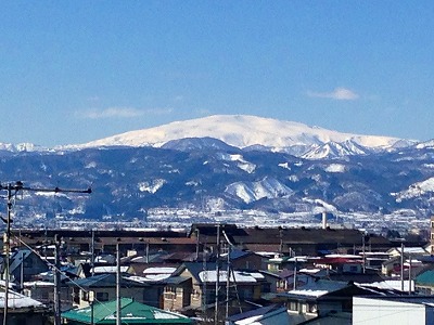 どーんと月山が眺められます