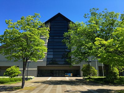 山形県立美術館