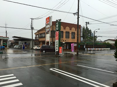 土屋薬局　駐車場