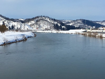 雪の最上川