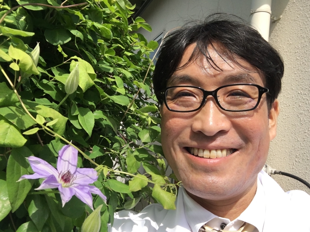 f:id:jdy00247:20180516153000j:plain クレマチスの花が綺麗で見頃を迎えています