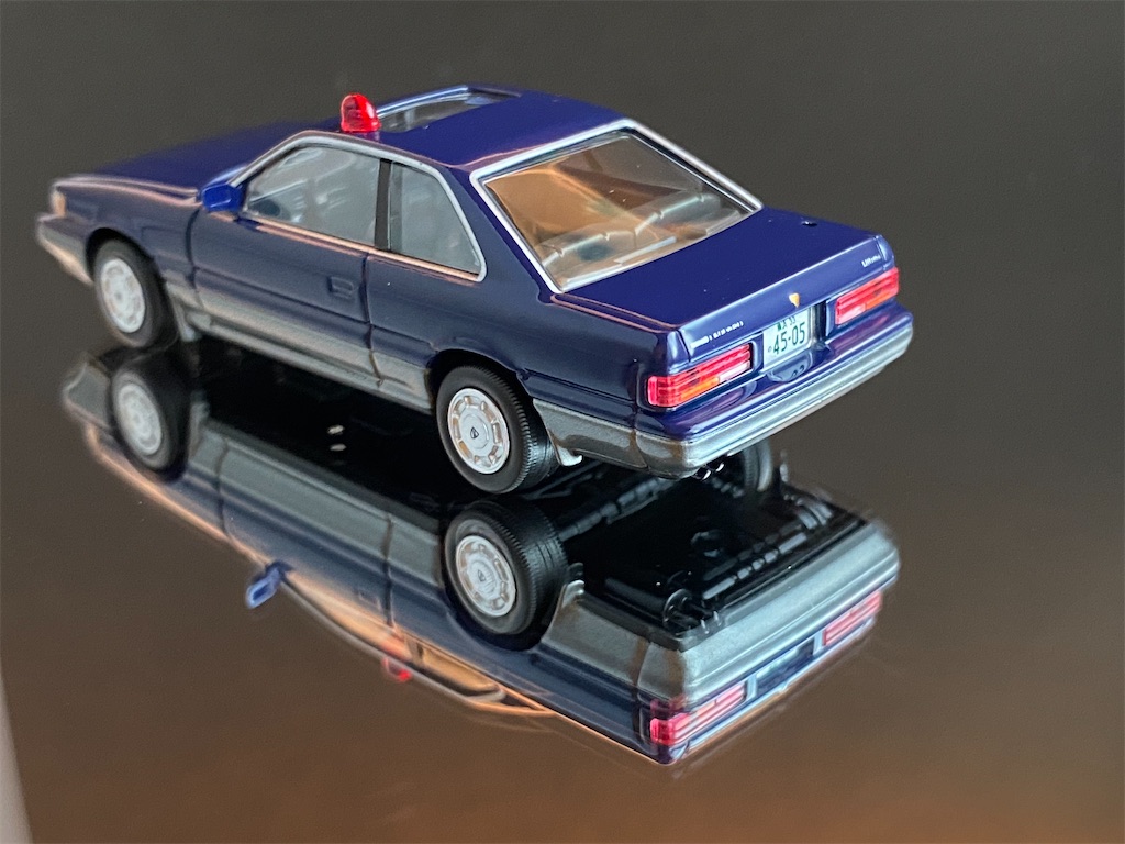 あぶない刑事 日産レパード V30 ツインカムターボ アルティマ Jeter Base