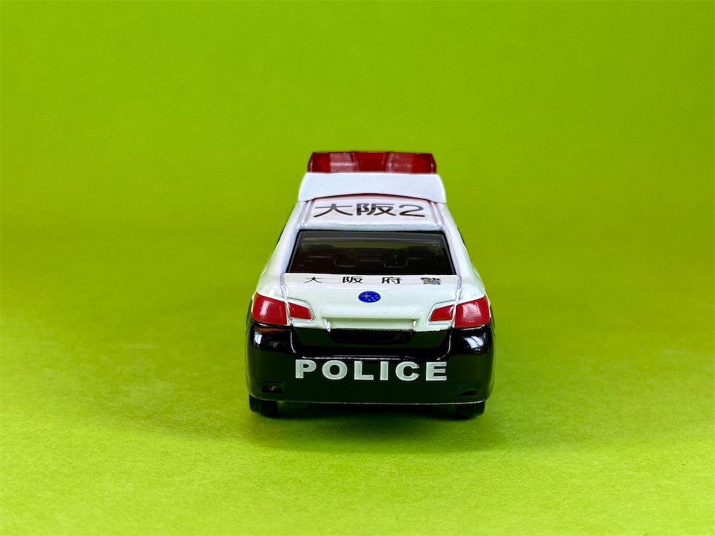 トミカ 大阪府警 パトロールカー 2台セット クラウン レガシィB4