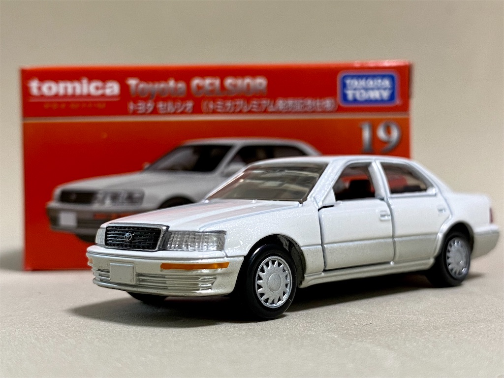 トミカプレミアム19 トヨタセルシオ 初回通常２台セット 廃盤 トミカプレミアム19 トヨタセルシオ 初回通常２台セット 廃盤｜Yahoo