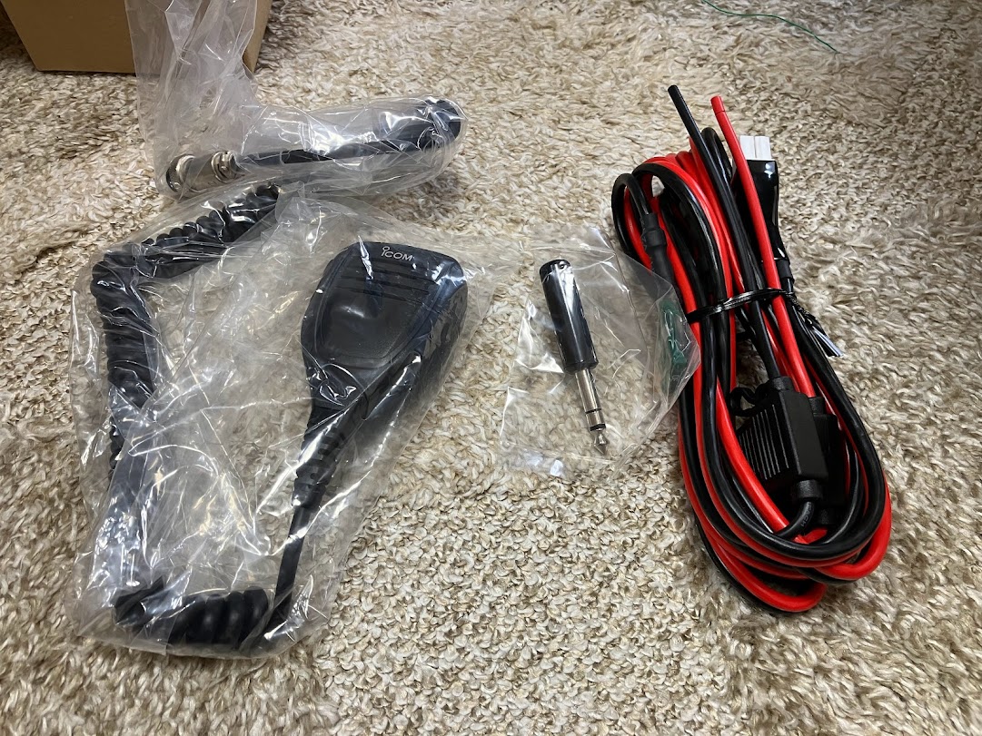 アイコムHF10W機IC―731S、マイク、DC コード、取説(コピー) アイコムHF10W機IC―731S、マイク、DC コード、取説(コピー)