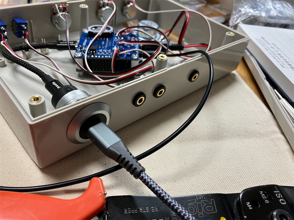 QDZ Keyer を大きなケースに載せ換え - アマチュア無線局 JF0RRH