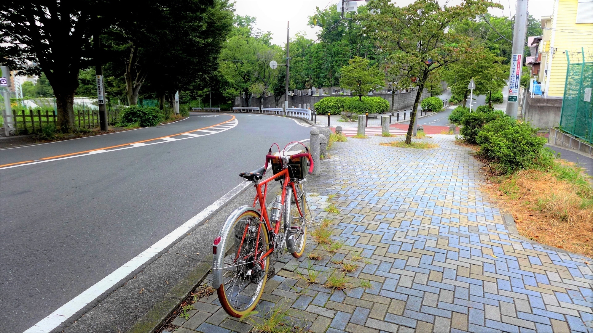 右斜めの道が市境 Ji Iのんべえ爺さん自転車に乗る 右斜めの道が市境 Ji Iのんべえ爺さん自転車に乗る