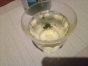 グリーンマグマをお湯に入れた直後