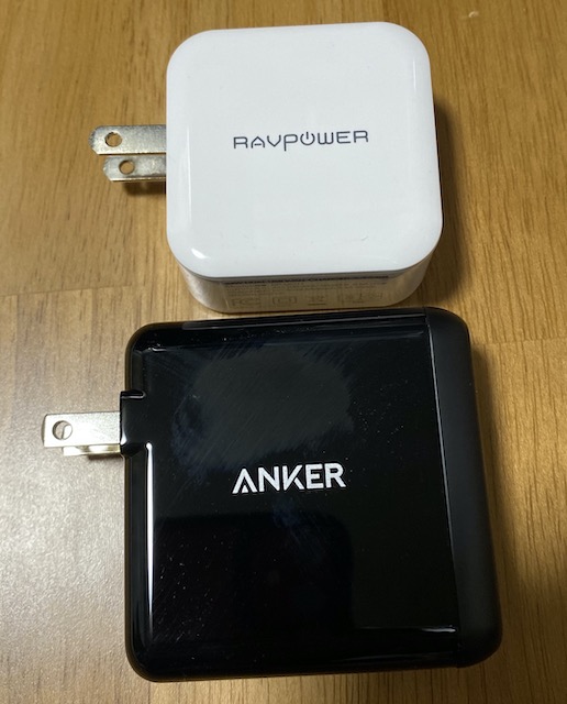 RavpowerとAnker PowerPort 4の比較