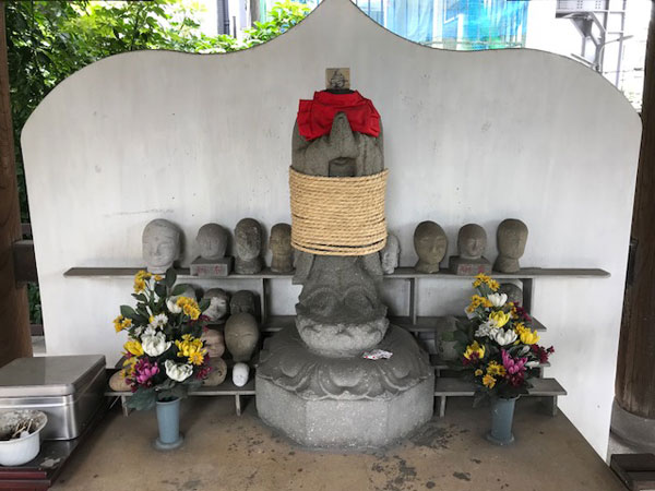 f:id:jizo_bosatsu:20180513181012j:plain 願行寺、しばられ地蔵