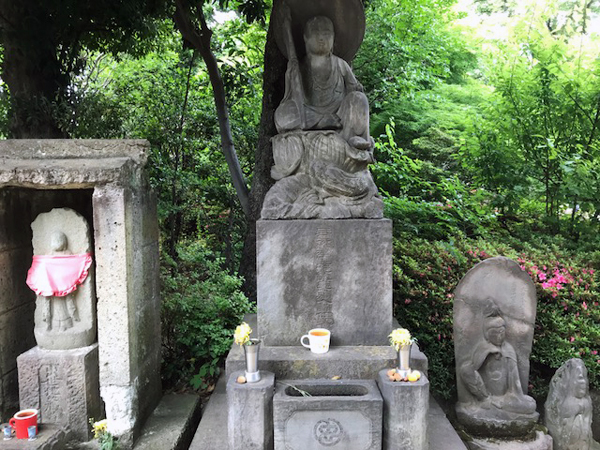 f:id:jizo_bosatsu:20180530160348j:plain 目黒区、円融寺、石仏群