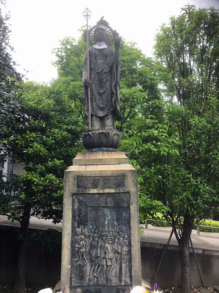 学童守護のお地蔵さん