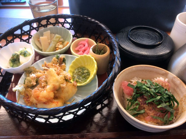 築地本願寺カフェTsumugi