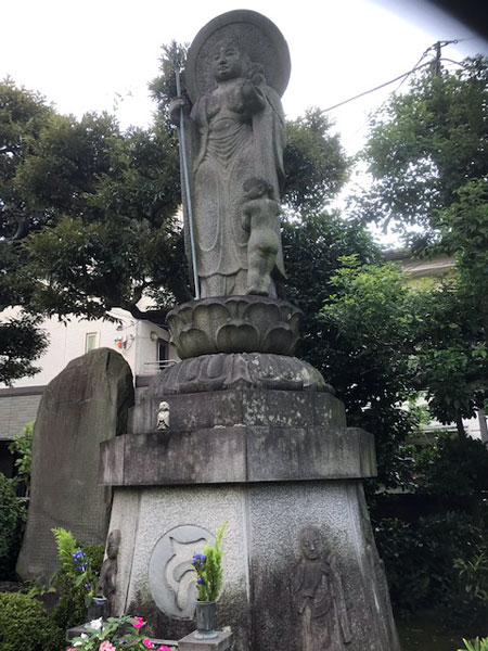 白山観音菩薩像　大円寺　子育て地蔵