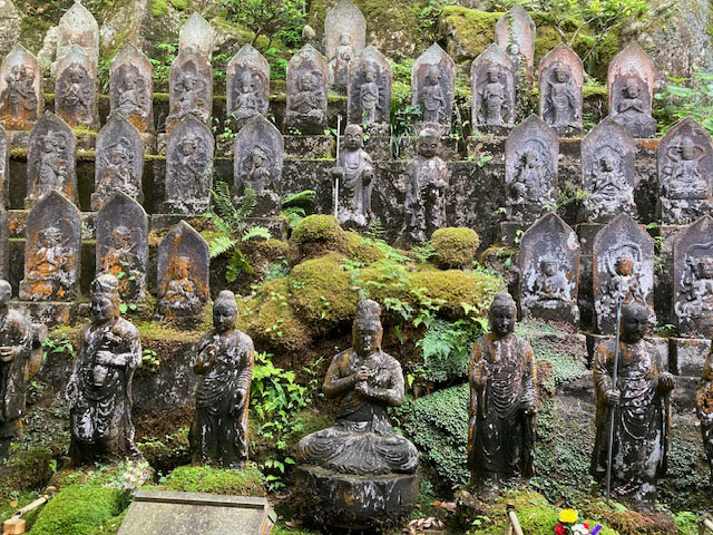 水かけ七尊像