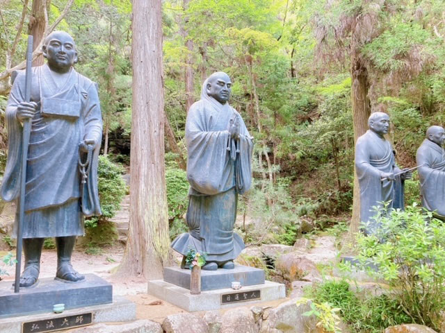 各宗祖師の像