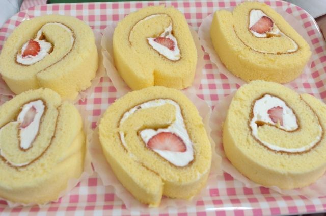 ロールケーキ150円