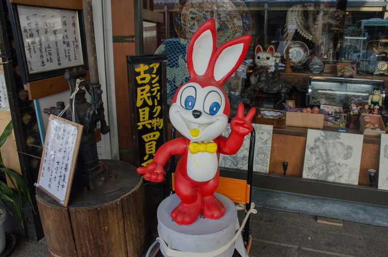 平昌冬季五輪が開幕！ ピョンちゃんが高田駅前通りでVサイン - 上越