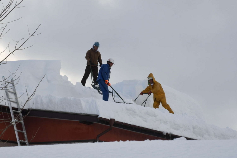 雪下ろし