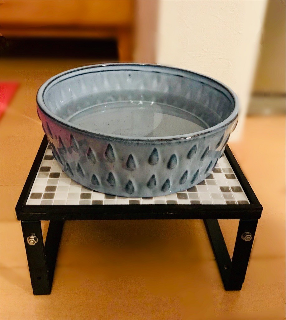 ワンコ用のフードスタンドを手作りしてみた Joy Jura