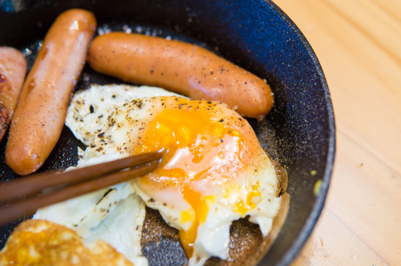 スキレットでカリカリで美味しい目玉焼きを作ってみた ものものブログ