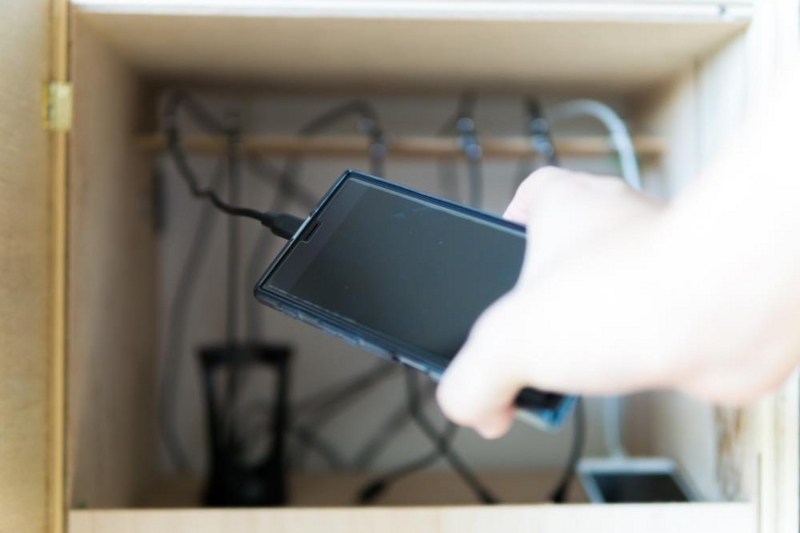 最強の充電コーナーをつくる方法 ずっと悩んでいた 充電ケーブルの整理問題 を解決するアイデアがこちらです ものものブログ