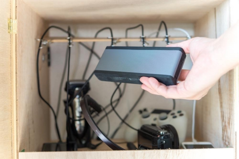 最強の充電コーナーをつくる方法 ずっと悩んでいた 充電ケーブルの整理問題 を解決するアイデアがこちらです ものものブログ
