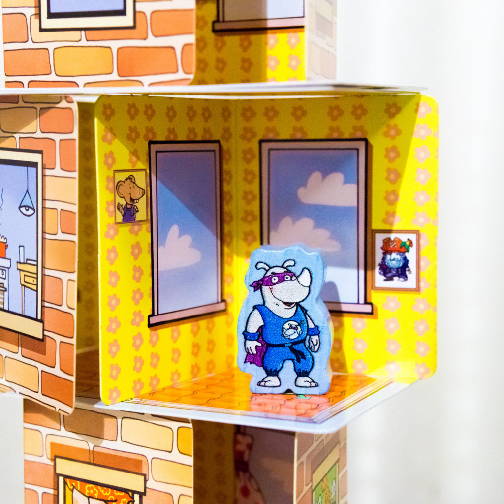 【親戚みんなでゲーム大会】カードを積み上げてタワーマンションを作ろう。アナログゲームで年末年始の暇つぶし。［キャプテンリノ］ - ものものブログのアイキャッチ画像