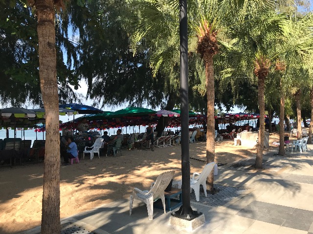 f:id:jomtien:20171222200709j:plain f:id:jomtien:20171222200709j:plain