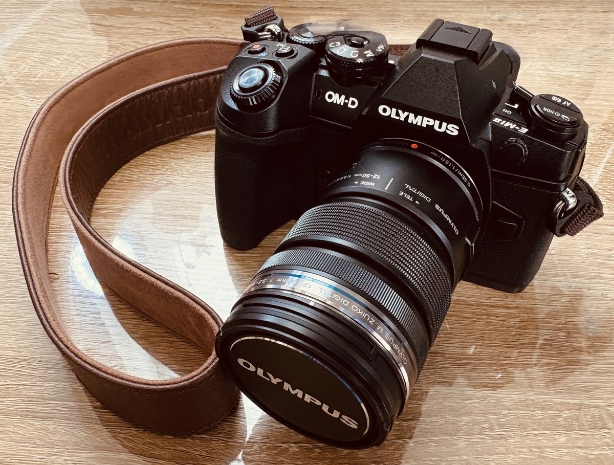OLYMPUS  OM-D E-M1 12-50EZ レンズ 価格.com - オリンパス OLYMPUS OM-D E-M1 12-50mm EZ レンズキット