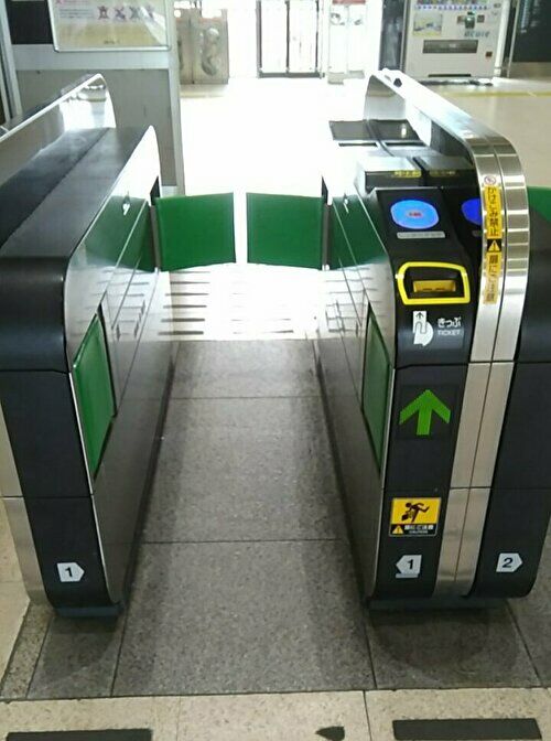 自動改札機をアップにした画像